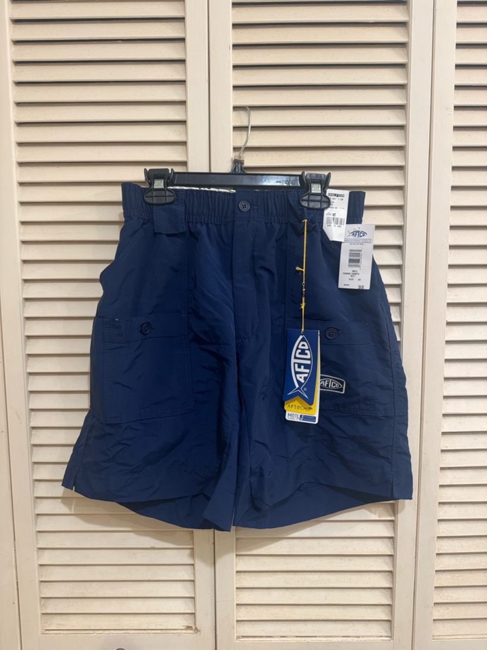 Brand new with tags AFTCO Navy Blue Men's Fishing Shorts